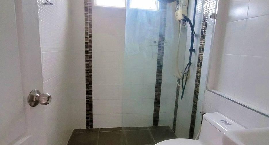 Аренда 3 спальни дом в Банг Ламунг, Чонбури