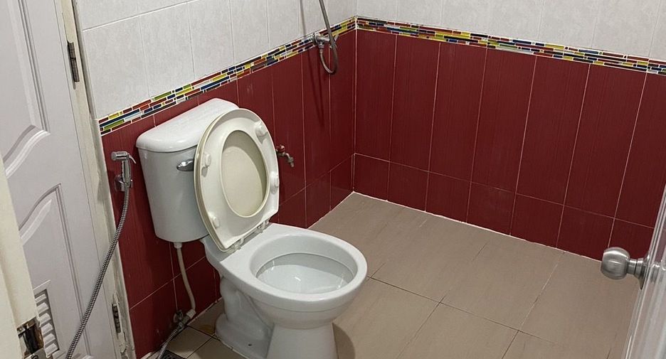 Продажа 4 спальни таунхаус в Чатучак, Бангкок