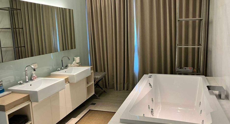 For rent 4 bedrooms condo in Bang Lamung, Chonburi