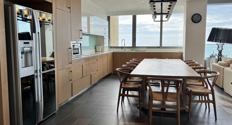 For rent 4 bedrooms condo in Bang Lamung, Chonburi