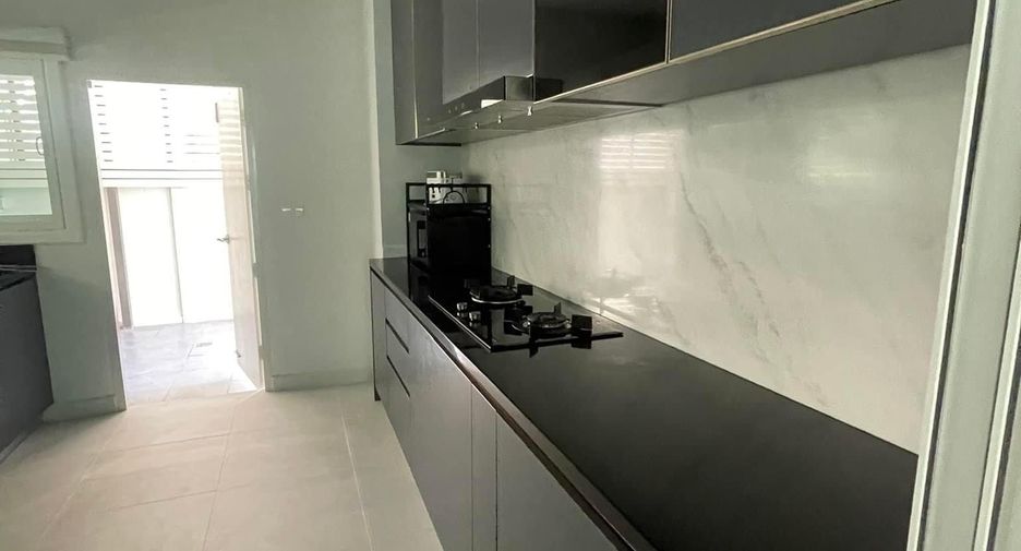 For sale 4 bedrooms house in Thalang, Phuket