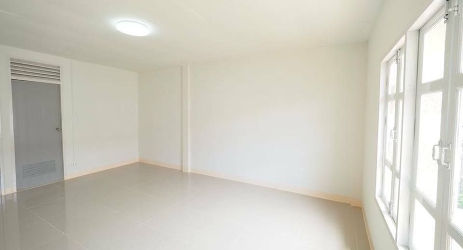 For sale 4 bedrooms townhouse in Bang Bua Thong, Nonthaburi