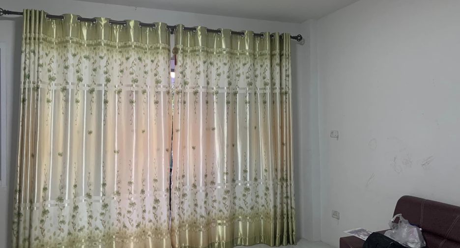 For sale 3 bedrooms townhouse in Si Racha, Chonburi