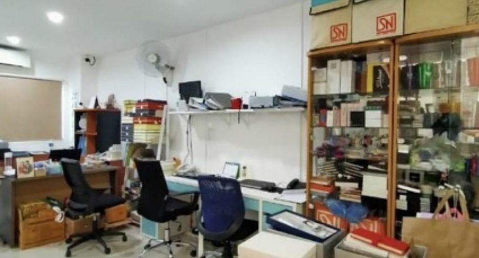 For sale 3 bedrooms townhouse in Prawet, Bangkok
