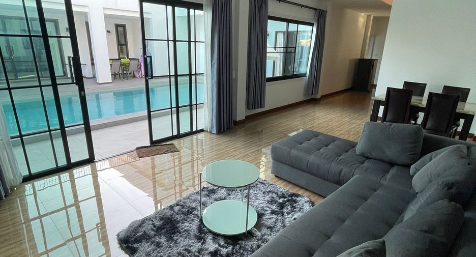 For rent 5 bedrooms villa in Bang Lamung, Chonburi