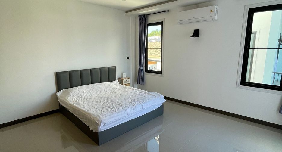 For rent 5 bedrooms villa in Bang Lamung, Chonburi