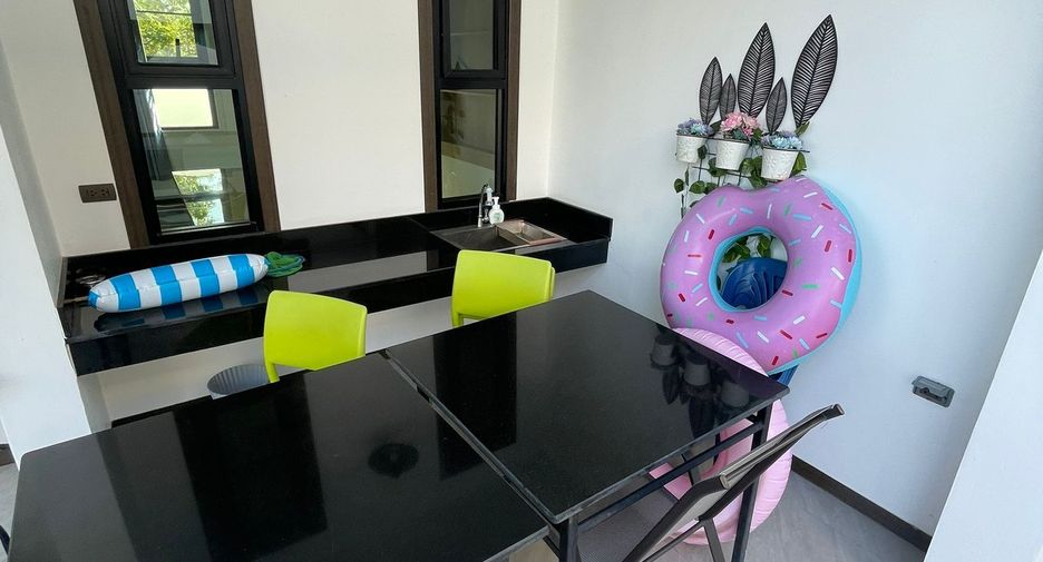 For rent 5 bedrooms villa in Bang Lamung, Chonburi