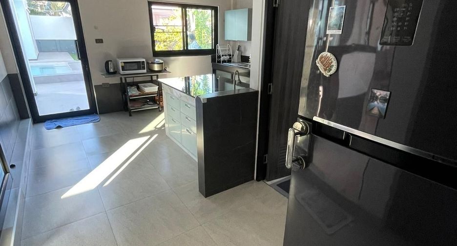 À louer 5 chambres villa à Huay Yai, Pattaya