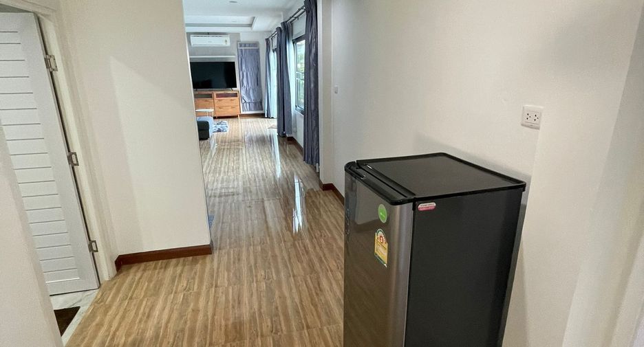 For rent 5 bedrooms villa in Bang Lamung, Chonburi
