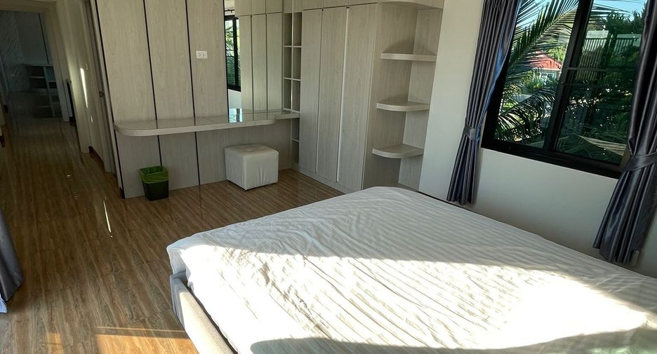 For rent 5 bedrooms villa in Bang Lamung, Chonburi
