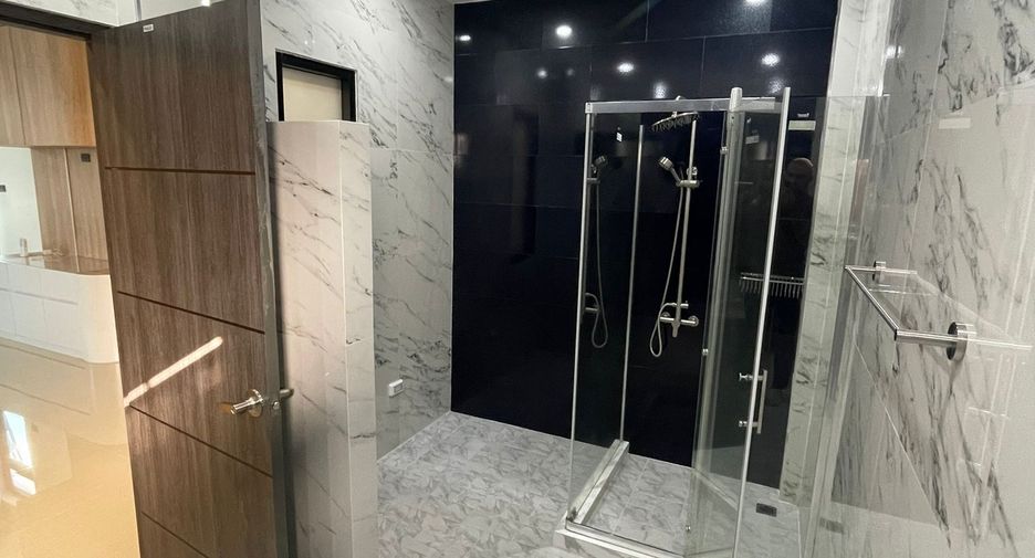 For rent 5 bedrooms villa in Bang Lamung, Chonburi