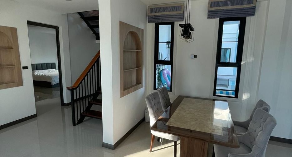 For rent 5 bedrooms villa in Bang Lamung, Chonburi