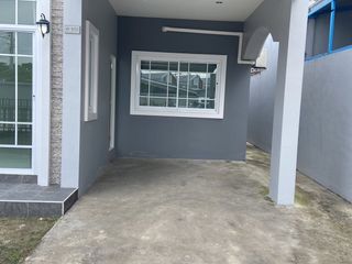For rent 2 bedrooms townhouse in Mueang Chon Buri, Chonburi