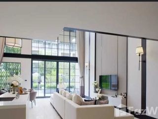 Haus zum Kauf mit 4 Zimmer in Watthana, Bangkok