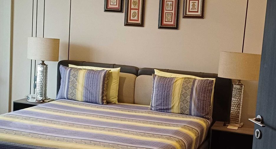 For sale 4 bedrooms house in Watthana, Bangkok