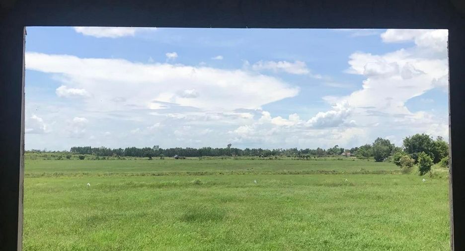 For sale 4 bedrooms house in Phanat Nikhom, Chonburi