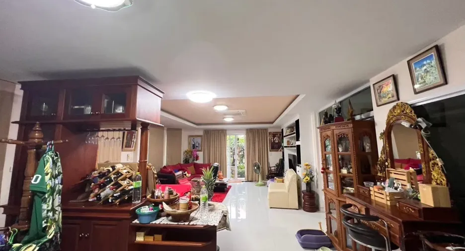 Casa en venta de 3 habitaciones en Mueang Ratchaburi, Ratchaburi