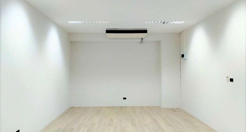 For rent office in Pak Kret, Nonthaburi