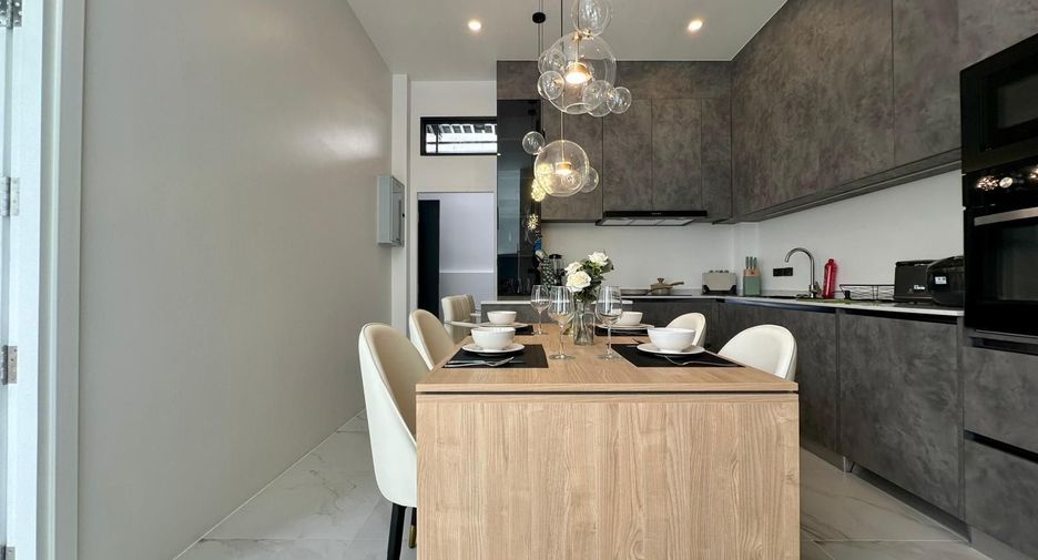 For rent 3 ベッドルーム villa in Mueang Phuket, Phuket