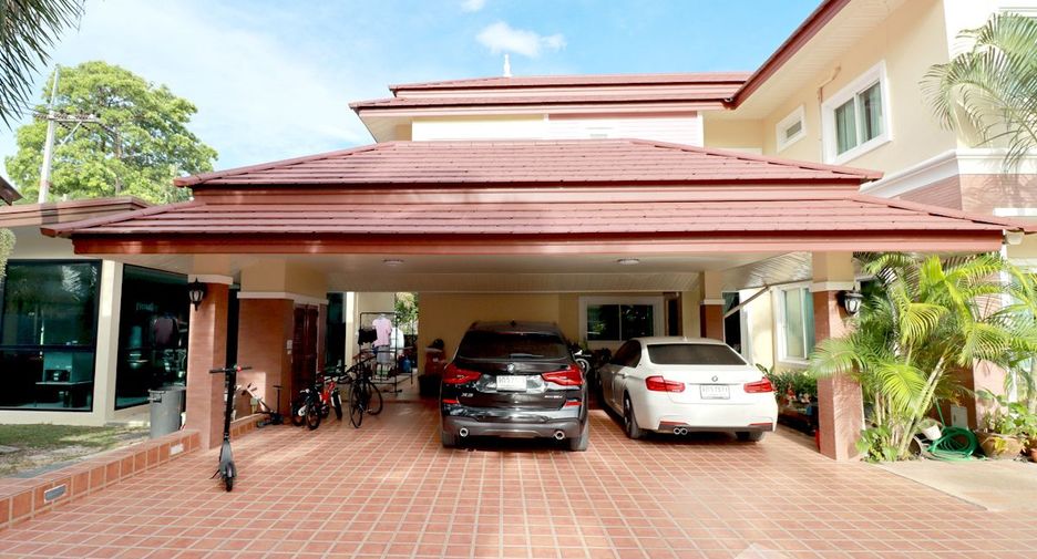 For sale 5 bedrooms villa in Bang Lamung, Chonburi