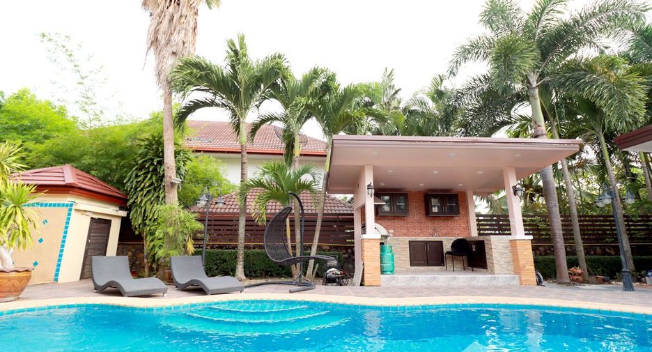 For sale 5 bedrooms villa in Bang Lamung, Chonburi