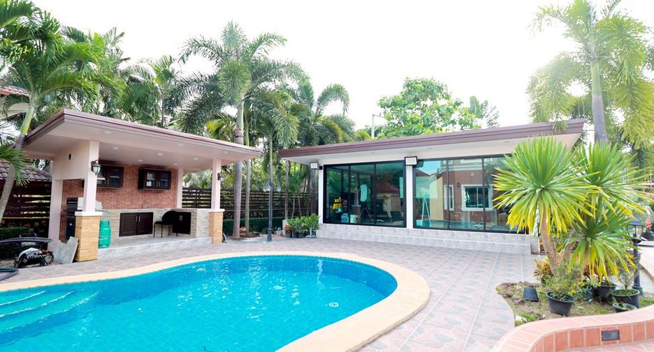 For sale 5 bedrooms villa in Bang Lamung, Chonburi