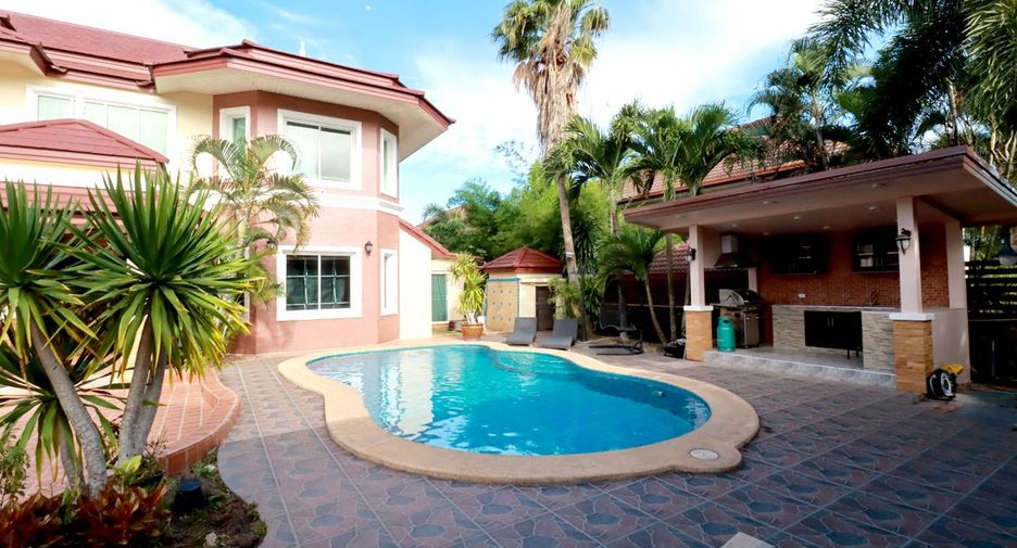 For sale 5 bedrooms villa in Bang Lamung, Chonburi