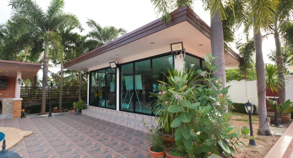For sale 5 bedrooms villa in Bang Lamung, Chonburi