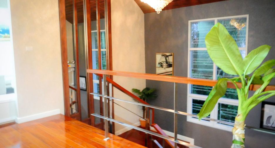 For sale 5 bedrooms villa in Bang Lamung, Chonburi