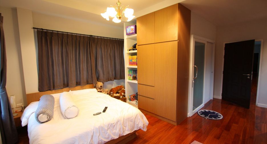 For sale 5 bedrooms villa in Bang Lamung, Chonburi