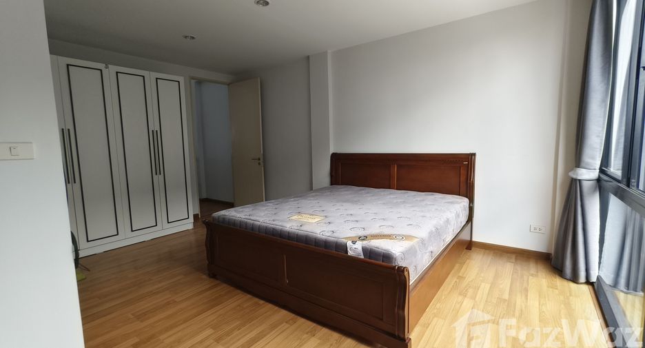 For rent 3 bedrooms townhouse in Pak Kret, Nonthaburi