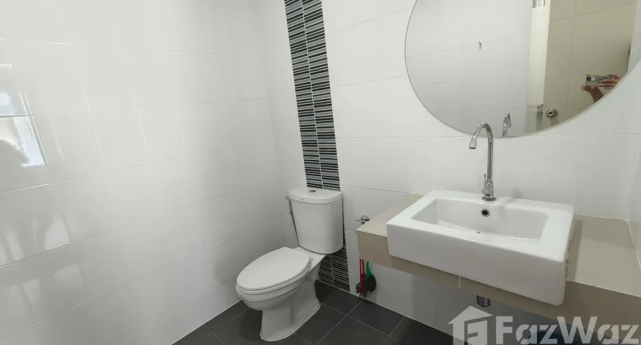 For rent 3 bedrooms townhouse in Pak Kret, Nonthaburi