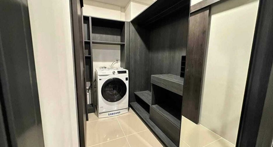 Продажа 1 кровать кондо в Хуаи Кхщанг, Бангкок