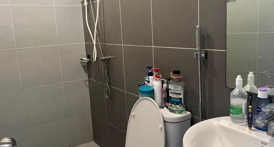 For sale 3 ベッドルーム townhouse in Bang Lamung, Chonburi