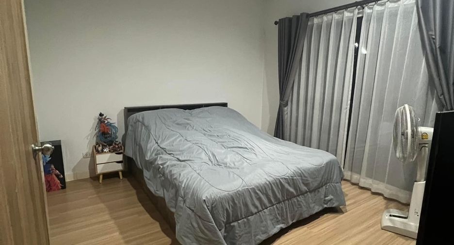 For sale 3 ベッドルーム townhouse in Bang Lamung, Chonburi