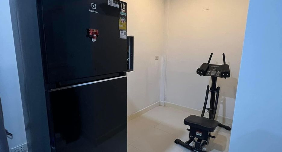 For sale 3 ベッドルーム townhouse in Bang Lamung, Chonburi