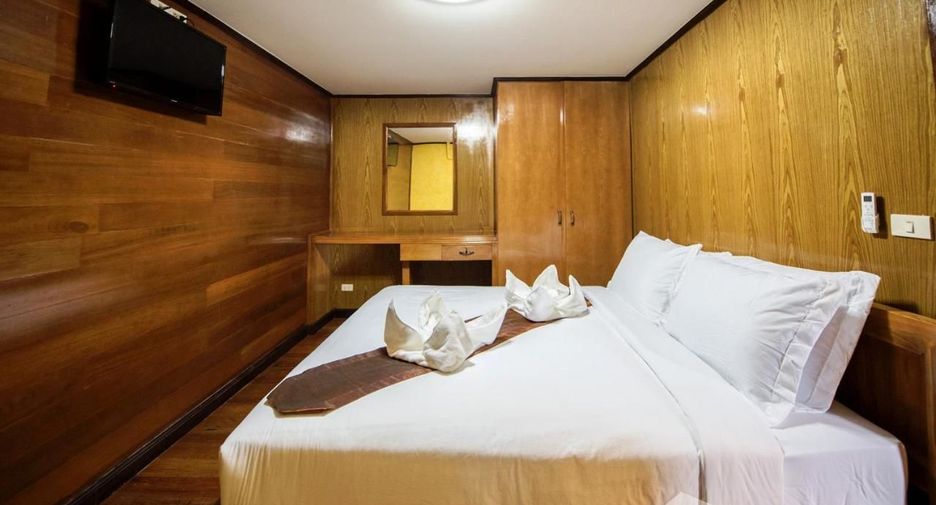 For sale 28 bedrooms hotel in Bang Lamung, Chonburi