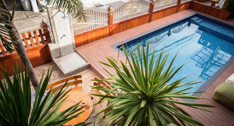 For sale 28 bedrooms hotel in Bang Lamung, Chonburi
