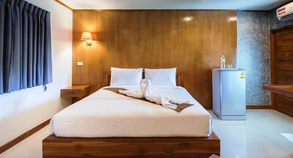 For sale 28 bedrooms hotel in Bang Lamung, Chonburi