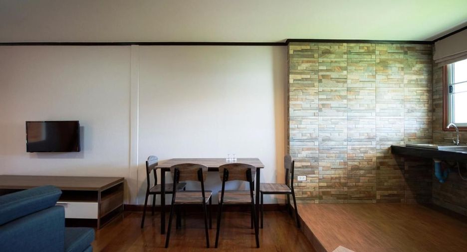 For sale 28 bedrooms hotel in Bang Lamung, Chonburi