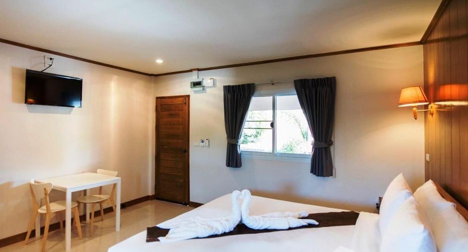 For sale 28 bedrooms hotel in Bang Lamung, Chonburi