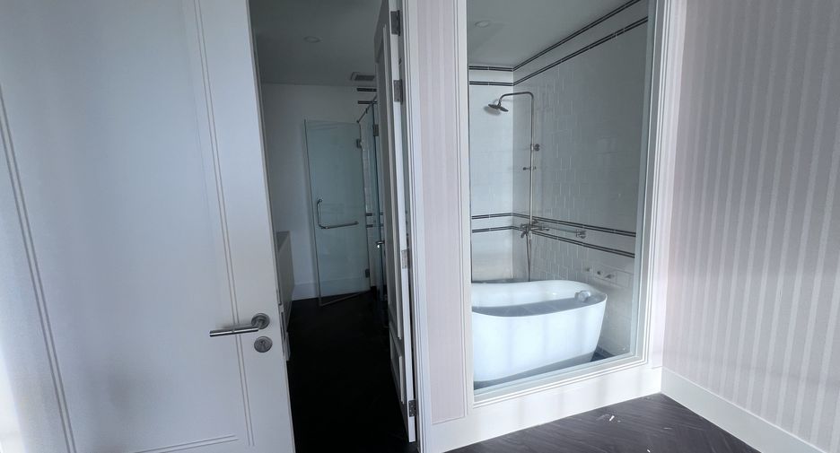 For sale 1 bed condo in Sattahip, Chonburi