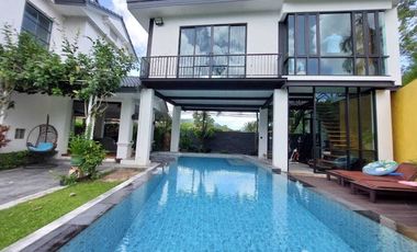For sale 4 bedrooms villa in Mueang Phuket, Phuket