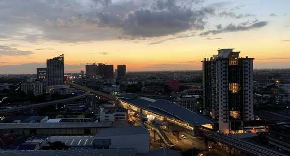 出售 1 卧室 公寓 在 Phasi Charoen, 曼谷