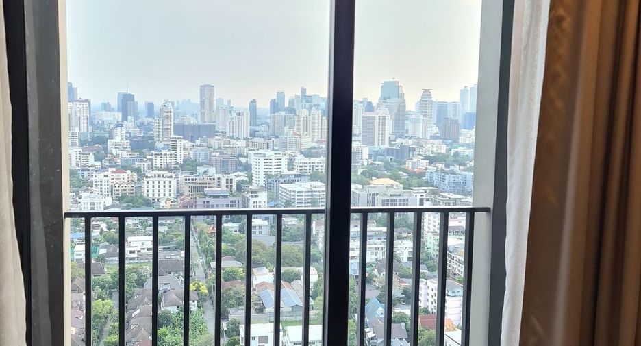 For sale 1 bed condo in Watthana, Bangkok