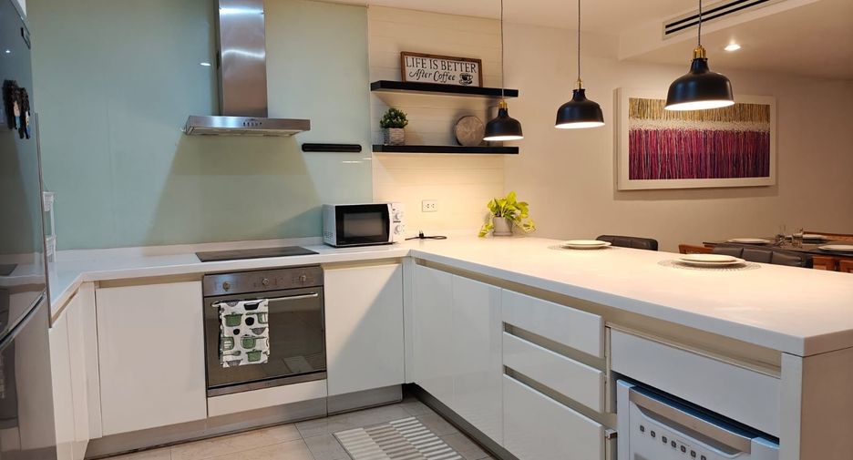 For sale and for rent 3 bedrooms condo in Watthana, Bangkok