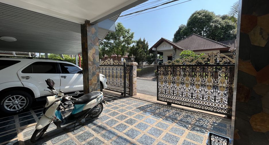 For sale 4 bedrooms villa in Bang Lamung, Chonburi