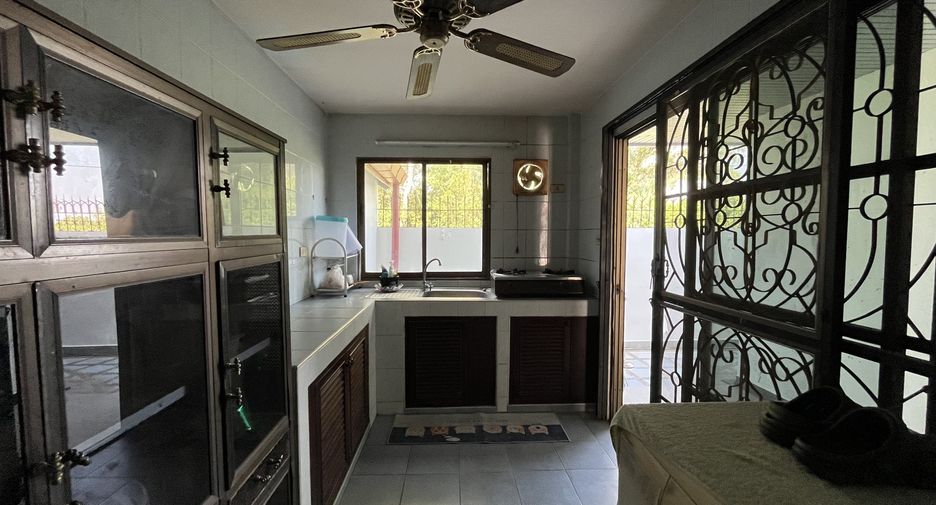 For sale 4 bedrooms villa in Bang Lamung, Chonburi
