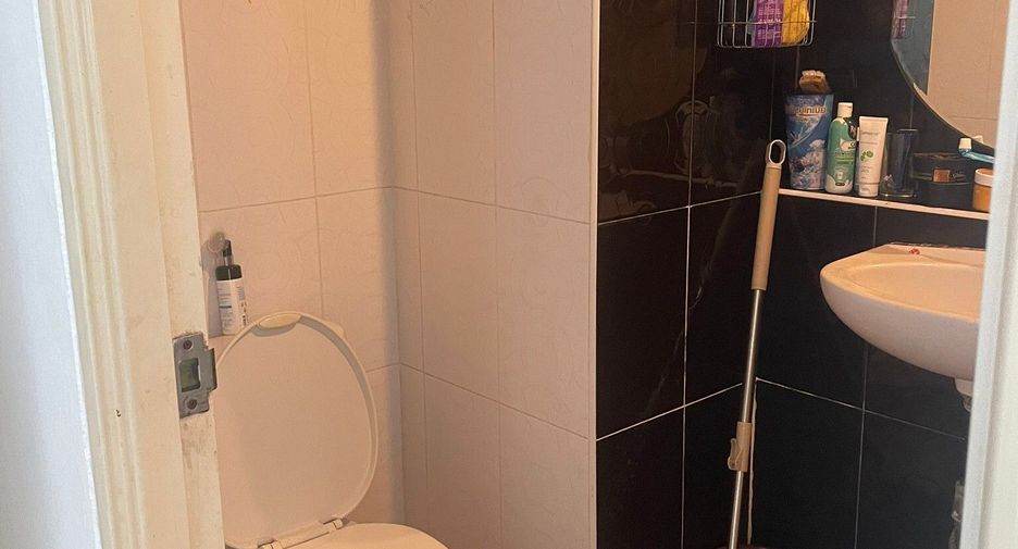 For sale studio condo in Pluak Daeng, Rayong