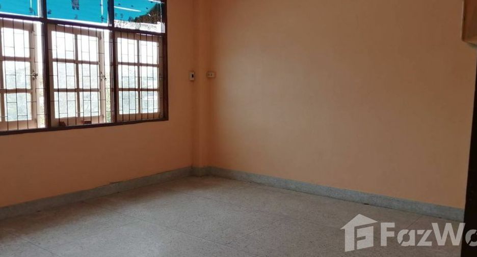 Casa adosada en venta de 4 habitaciones en Yan Nawa, Bangkok